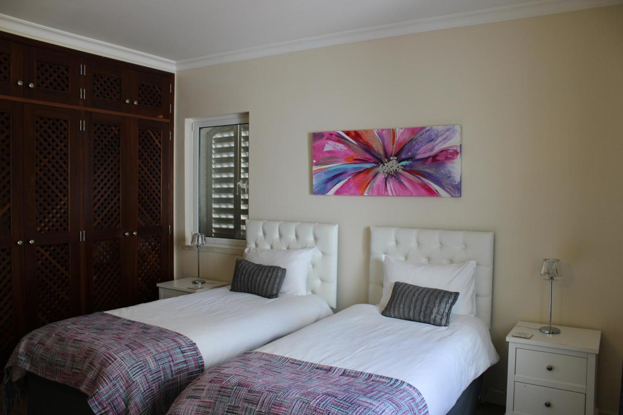 Luxury 2 Bedroom Apartment With Private Garden Almancil Bagian luar foto