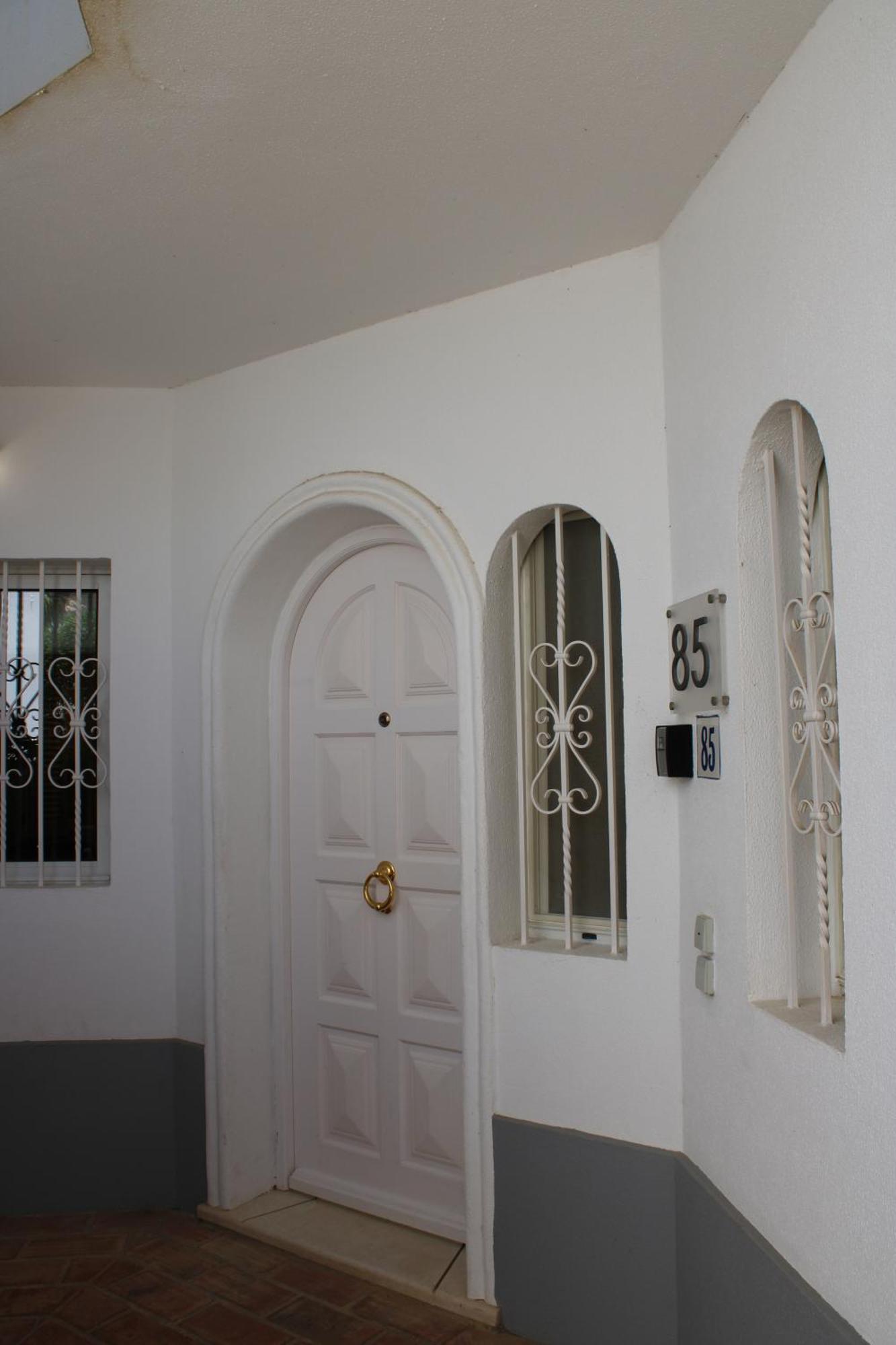 Luxury 2 Bedroom Apartment With Private Garden Almancil Bagian luar foto